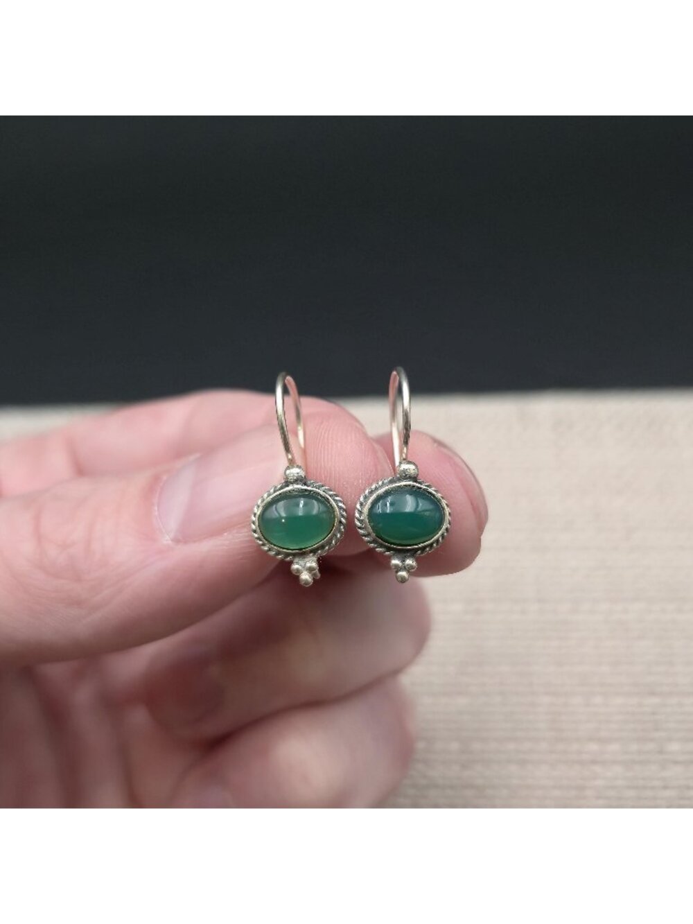 Sterling Silver Green Onyx Cabochon Boho Rope Border Dangle Earrings A8552